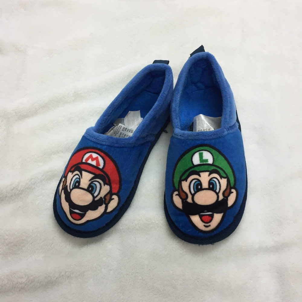 H&M Super Mario kids slippers size 10-11.5